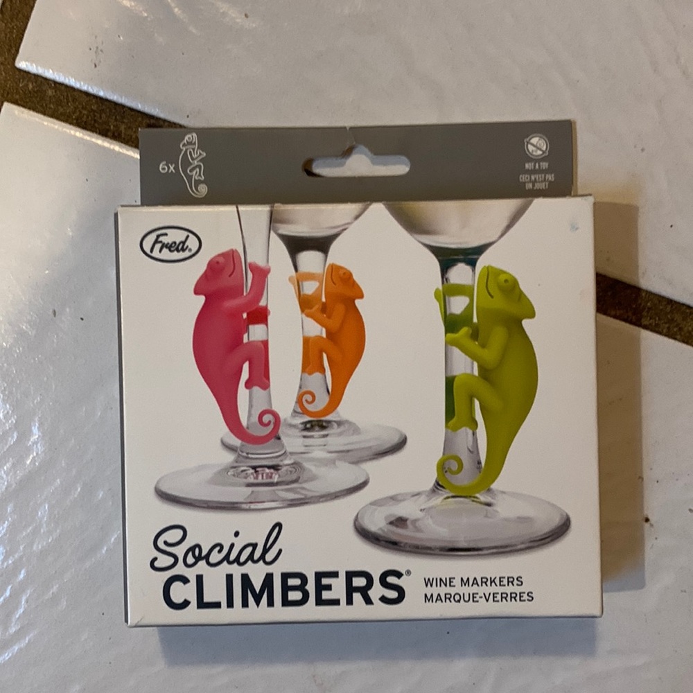 Fred Social Climbers Wine Charms